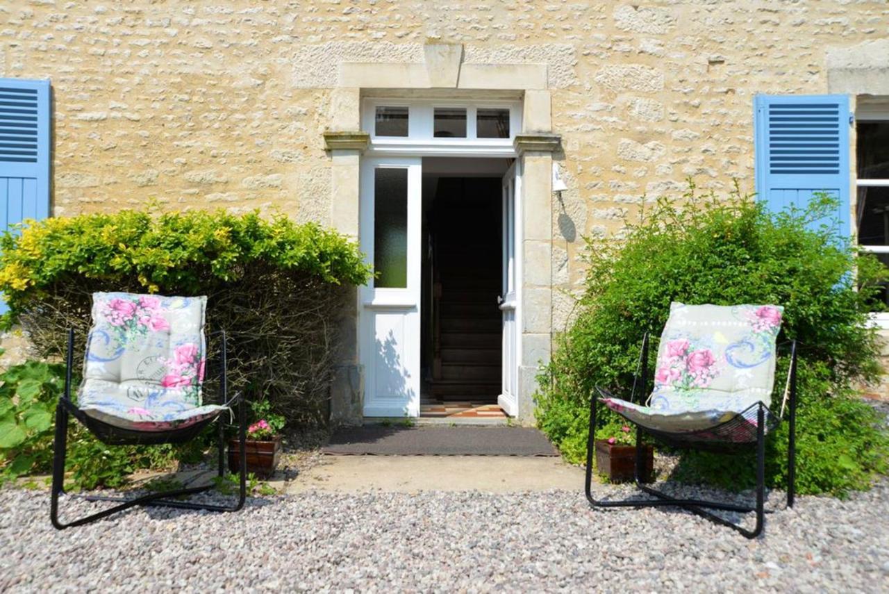 Maison Charmante A Ri Avec Jardin Et Terrasse Villa Ri Exterior foto